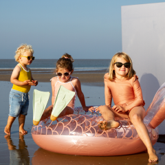 Ki ET LA ICONIK aurinkolasit 2-4 v. WAZZ